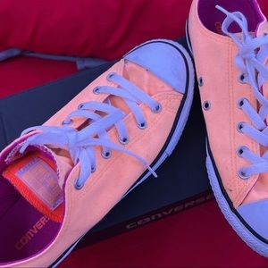 Double Tongue Converse Peach and Orange